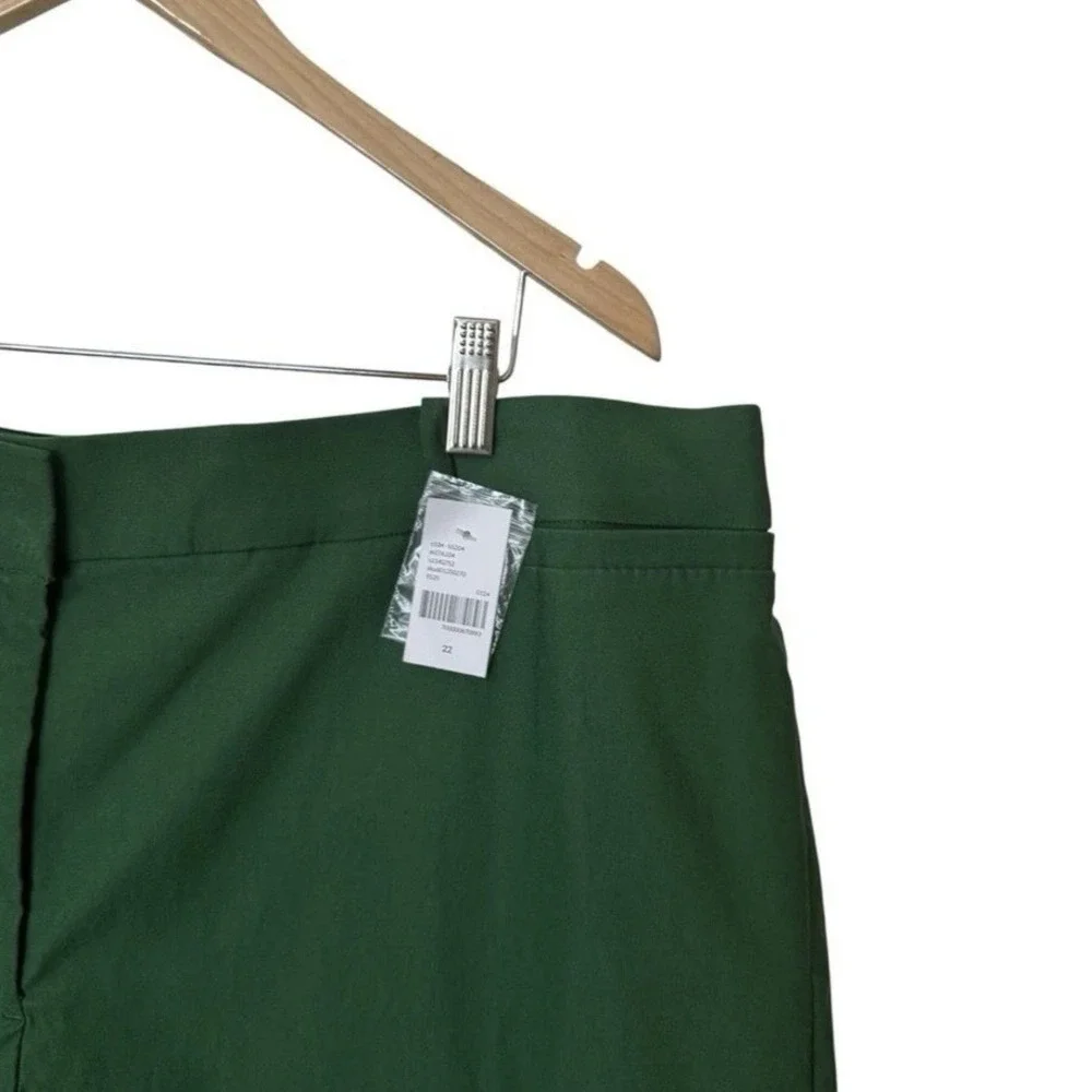 Lane Bryant 4 Season Bermuda Shorts Eden Green Size 22